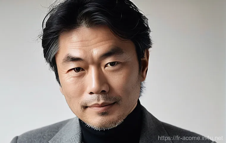 오카무라 타카시 프로필과 활동 - **The Curious Cultural Explorer:**
    "Takashi Okamura immersing himself in a bustling, vibrant str...
